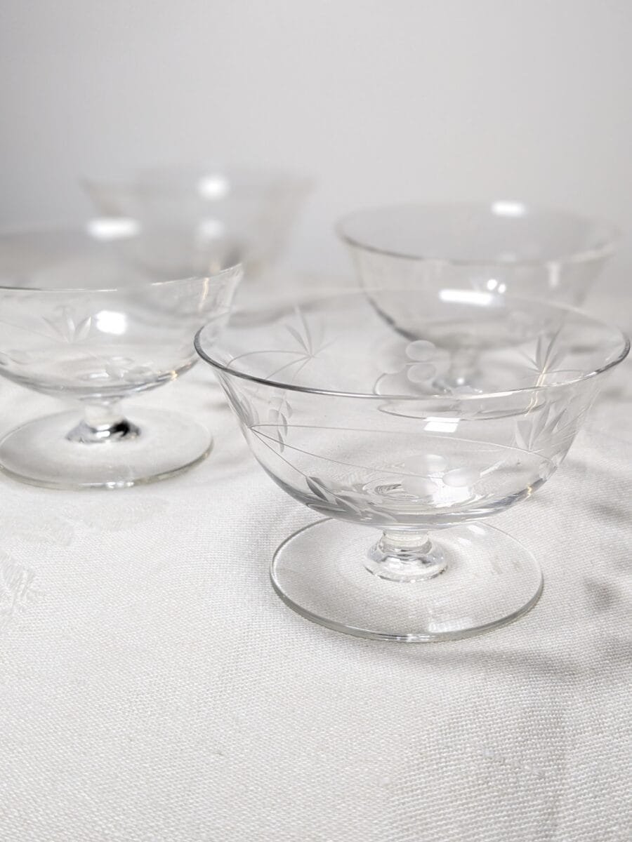 Coupes à champagne vintage en cristal – Image 2