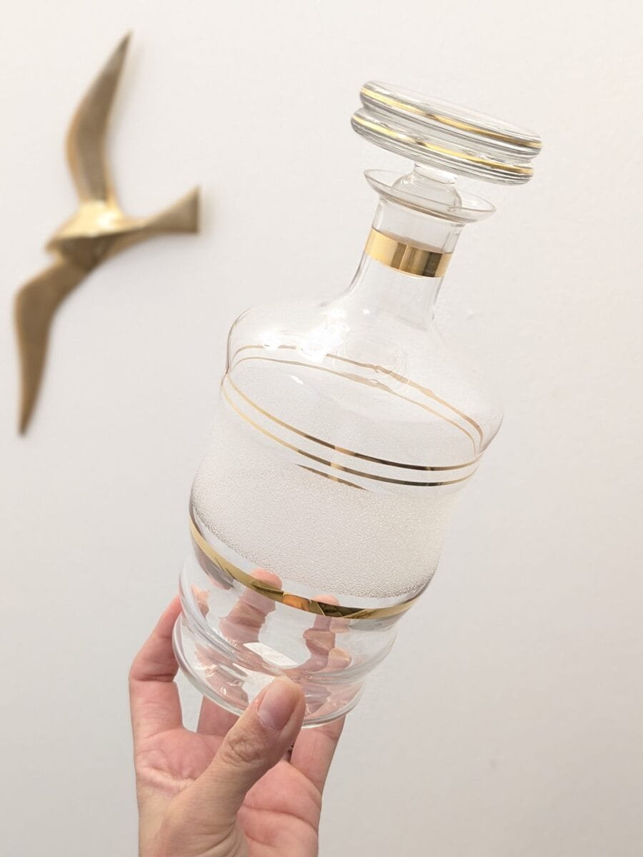 Carafe en verre dépoli et rayure dorée – Image 4