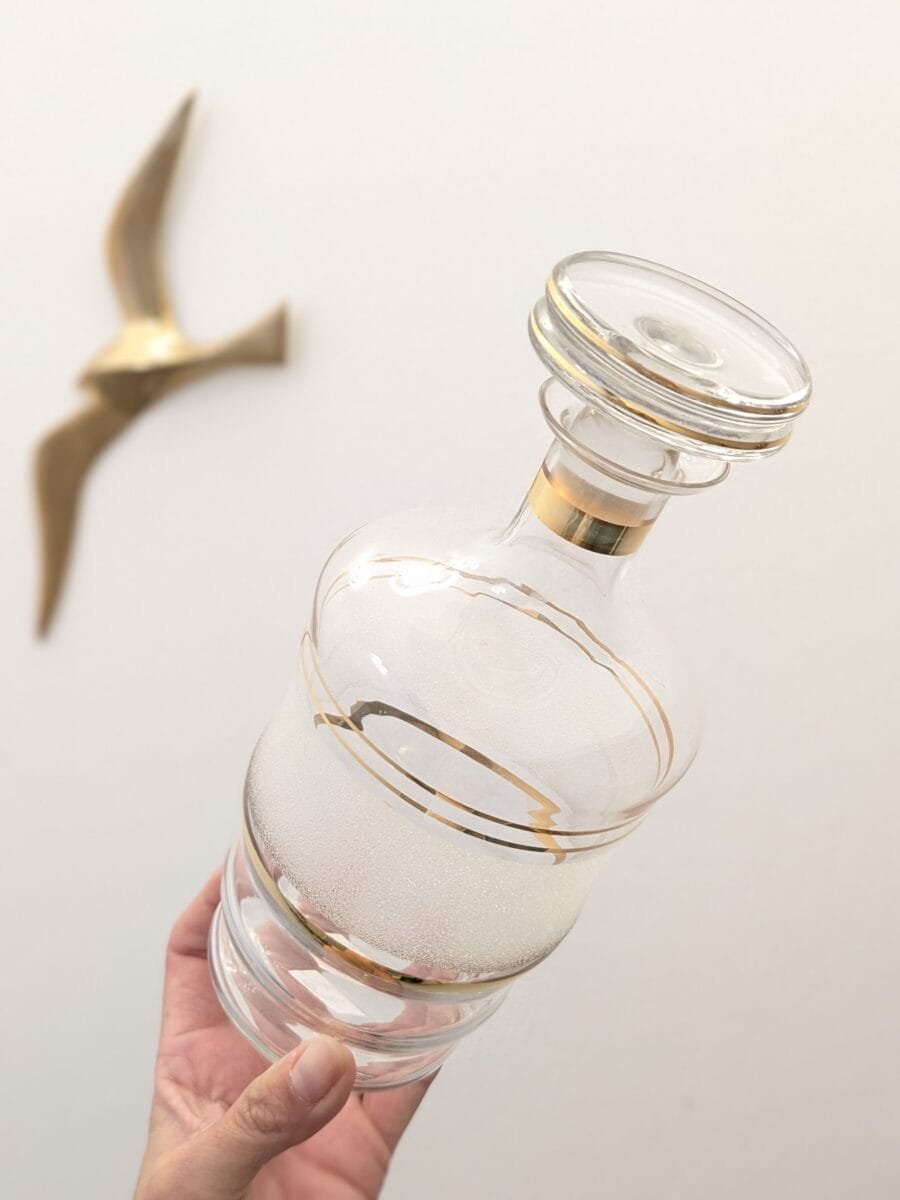 Carafe en verre dépoli et rayure dorée – Image 3